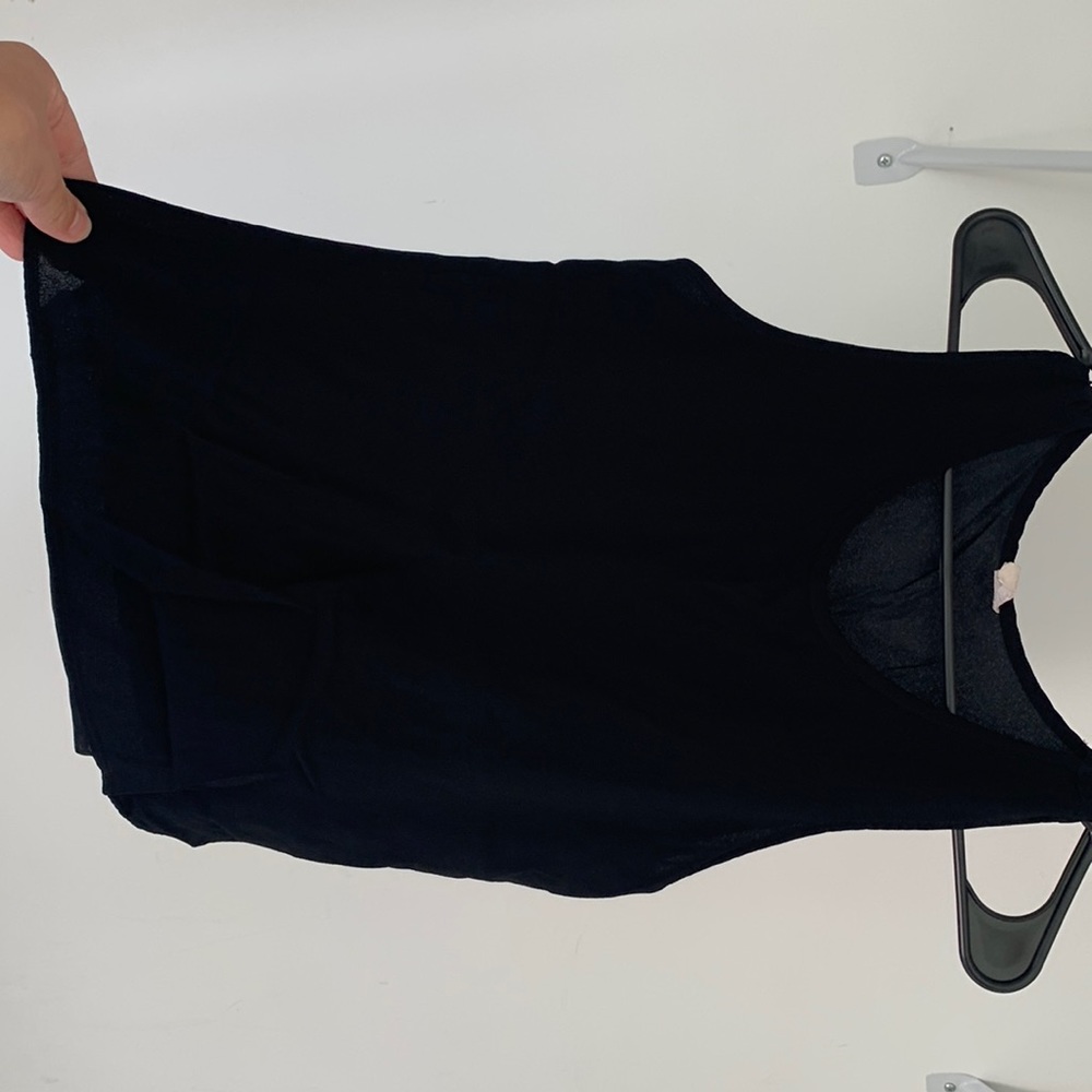 Black Scoop Neck Tank Size M